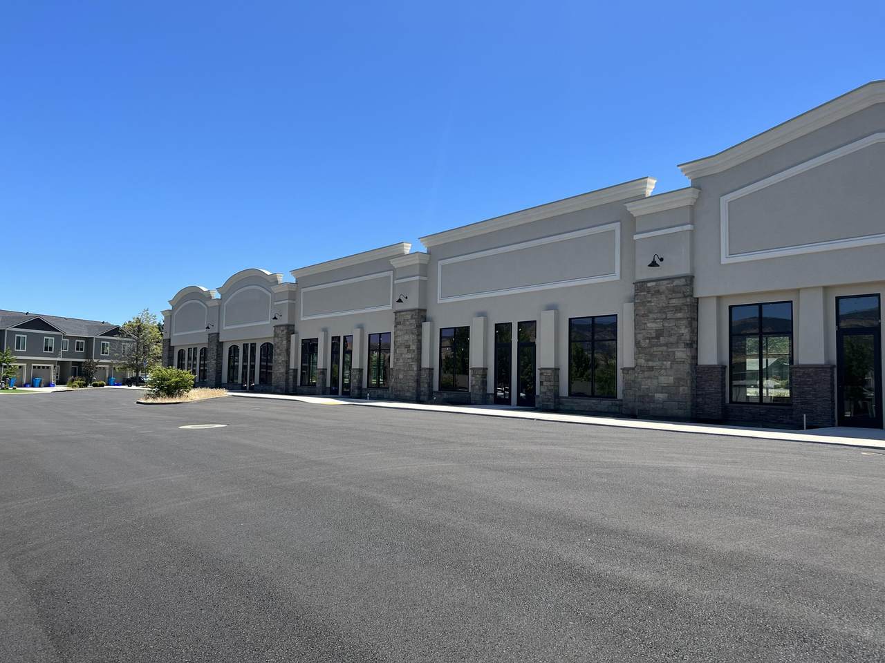 160 Pacific Highway - Photo 1