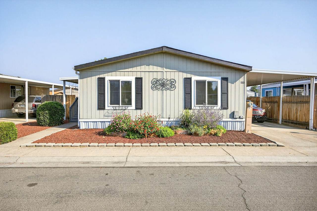 1570 Peach Street - Photo 1