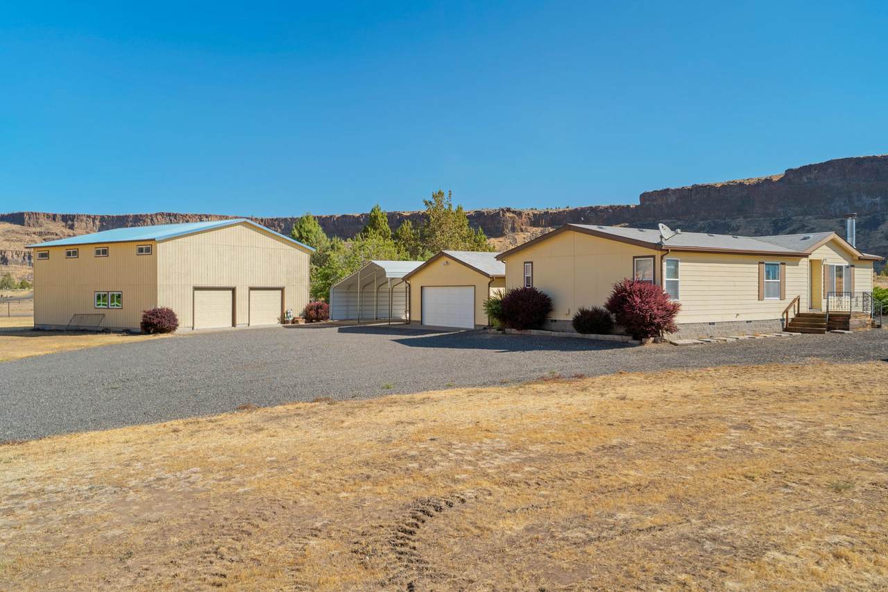 11438 Horny Hollow Trail - Photo 1