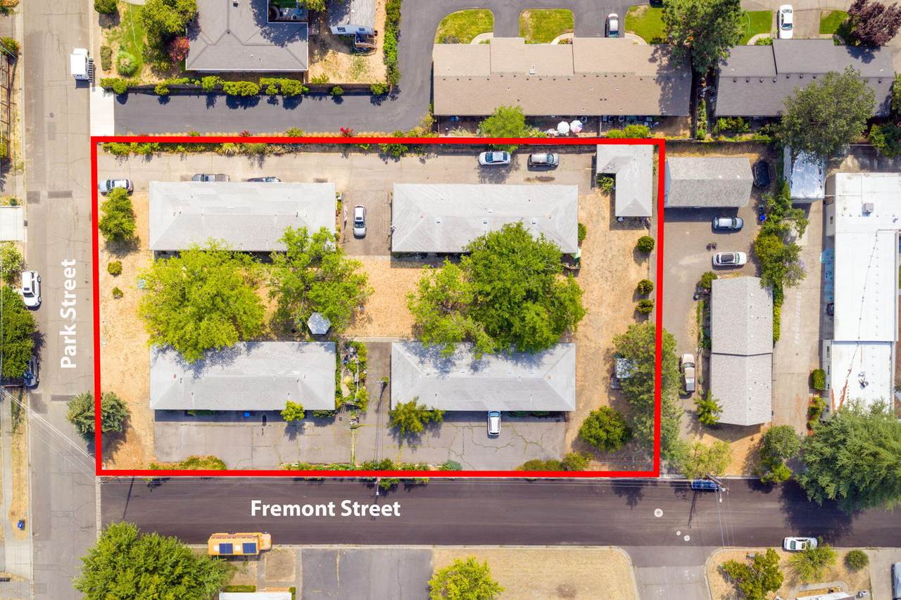 635 Park Street - Photo 1