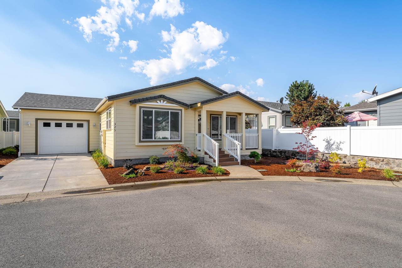 325 Winston Drive - Photo 1