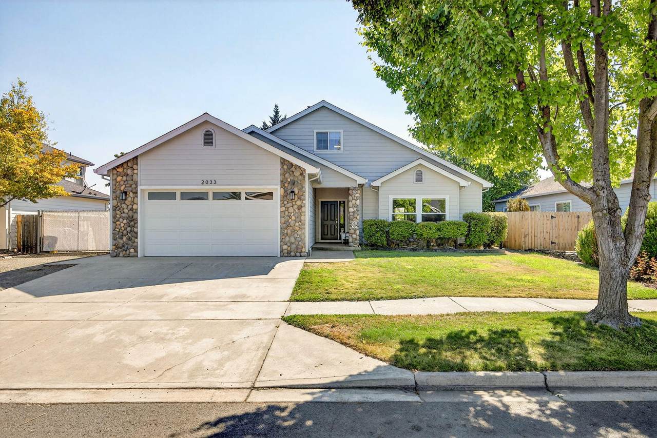 2033 Fallen Leaf Drive - Photo 1