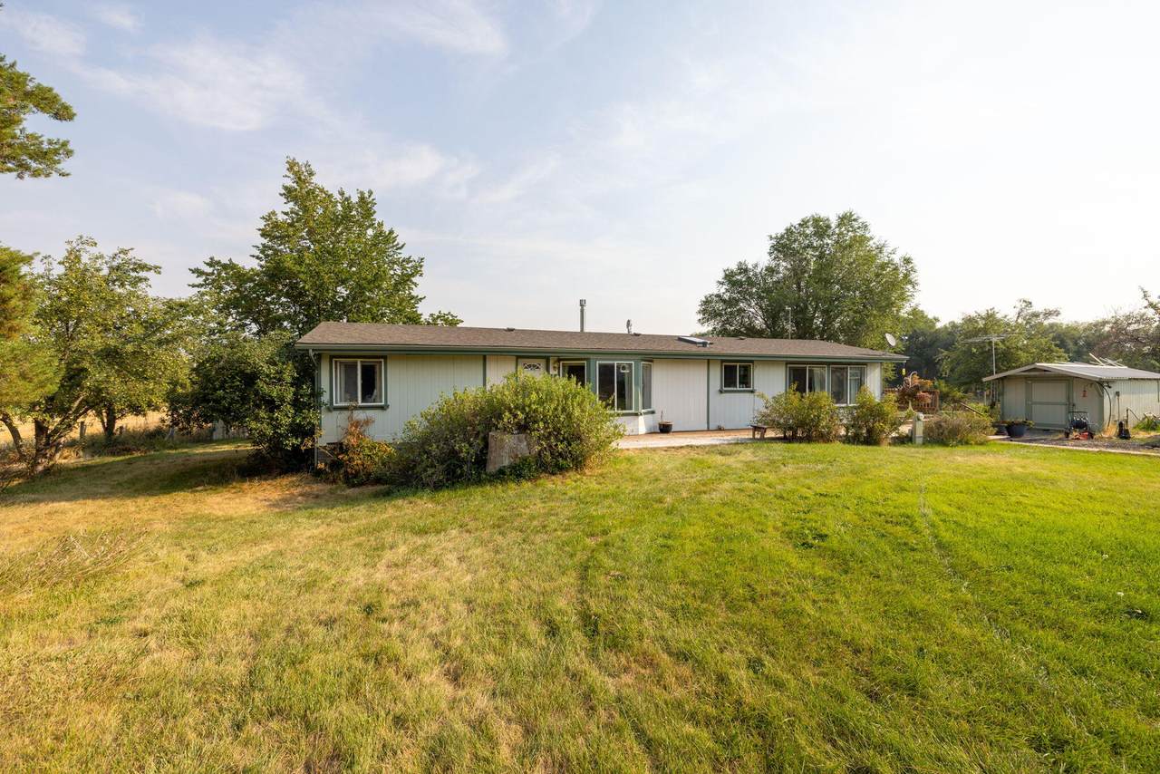 9505 Gateway Avenue - Photo 1