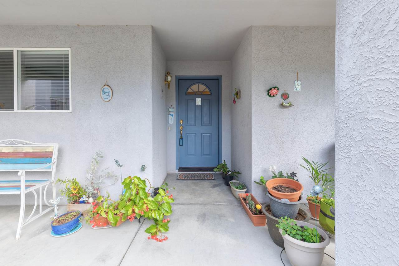 815 Pine Street - Photo 1