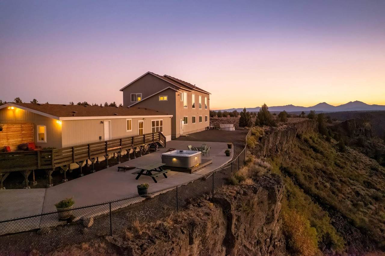 9813 Geneva View Road - Photo 1