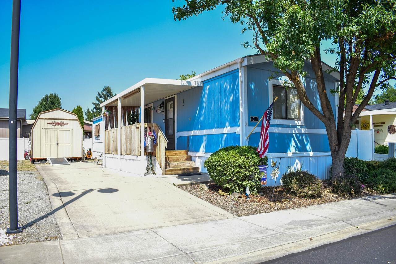 4425 Main Street - Photo 1