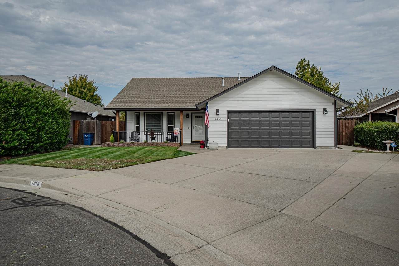 1318 Andy Griffith Drive - Photo 1