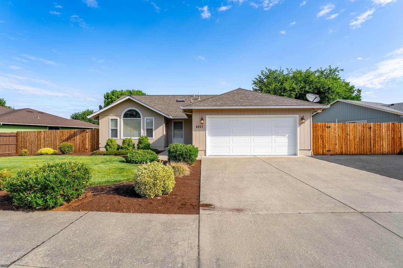 1017 Fairfield Avenue - Photo 1