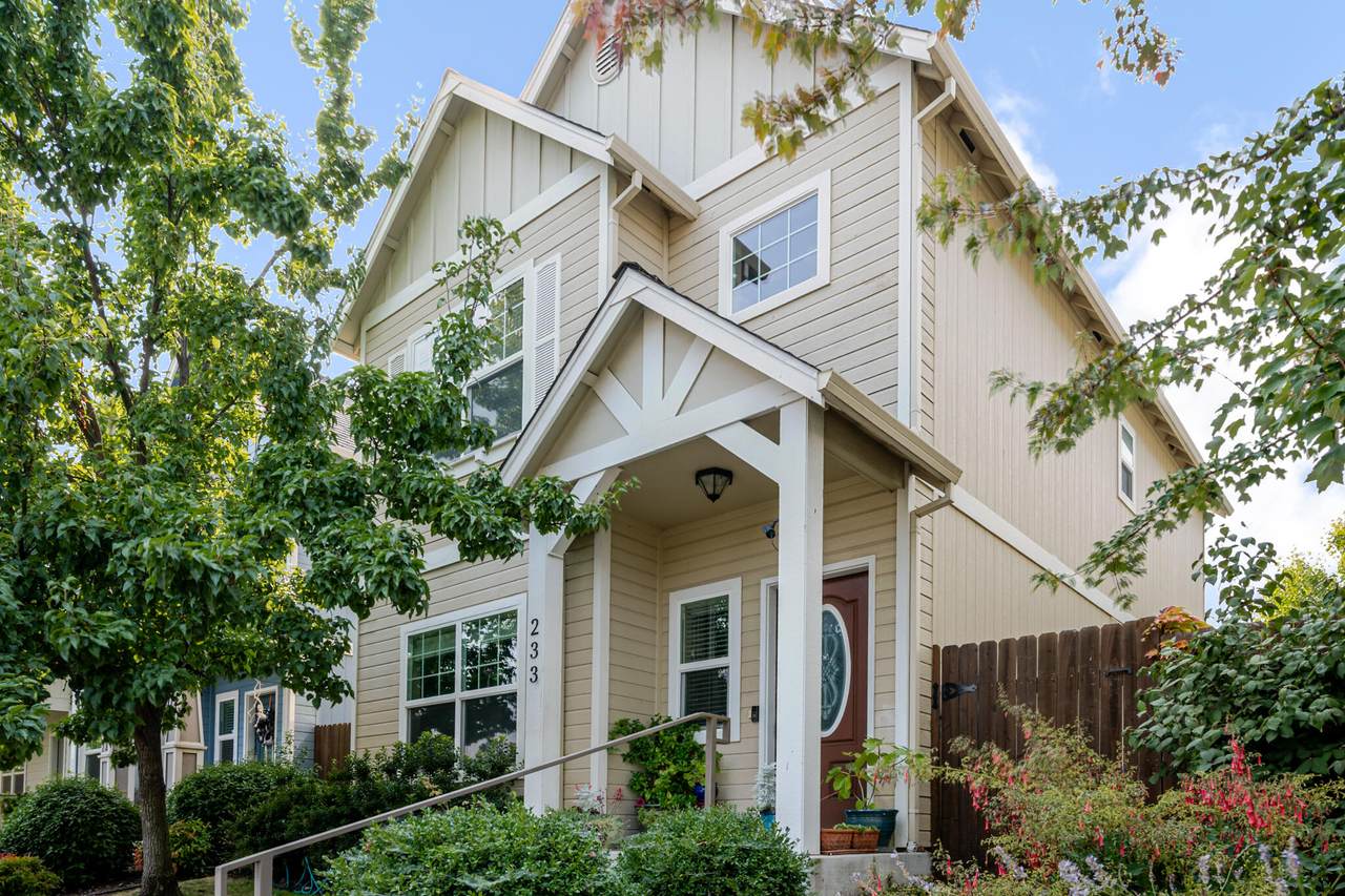 233 Wintersage Circle - Photo 1