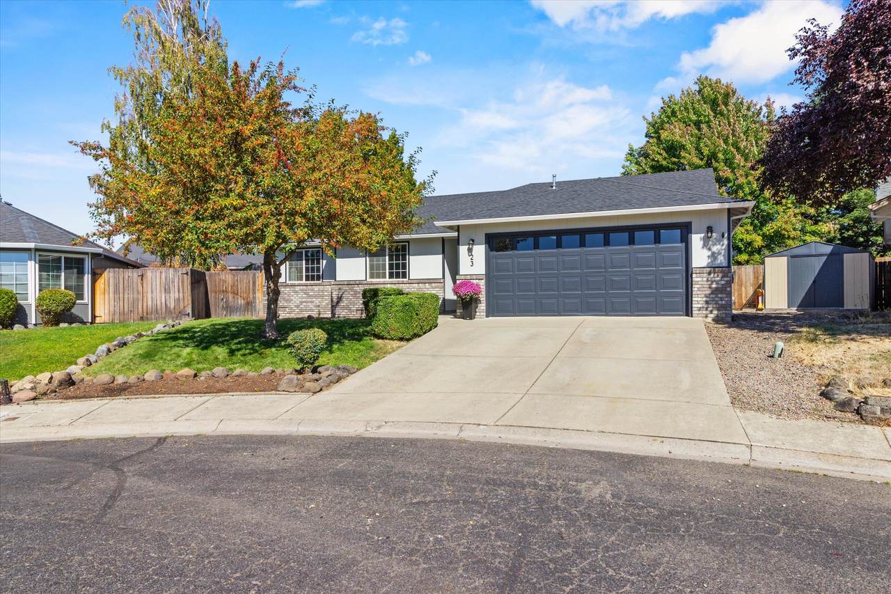 23 Blue Heron Court - Photo 1