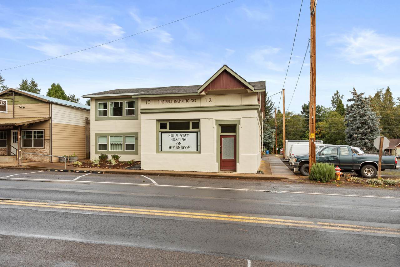 451 Broad Street - Photo 1