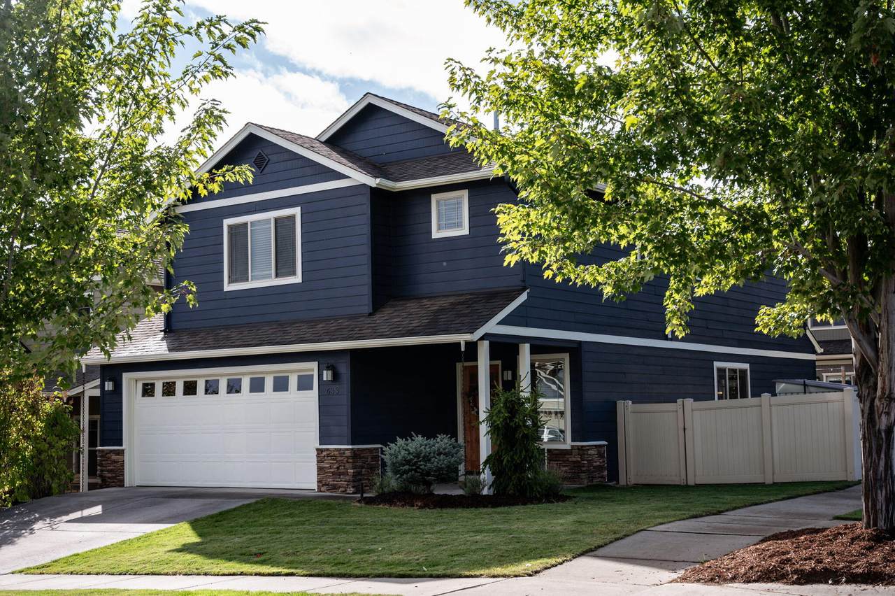 633 Glengarry Place - Photo 1