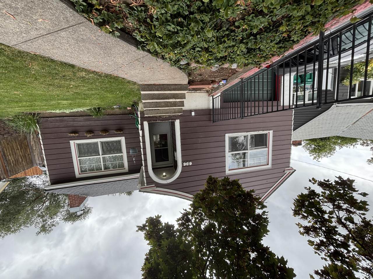 636 Roseway Drive - Photo 1