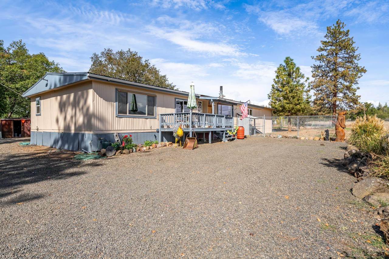 2900 Rogue River Drive - Photo 1