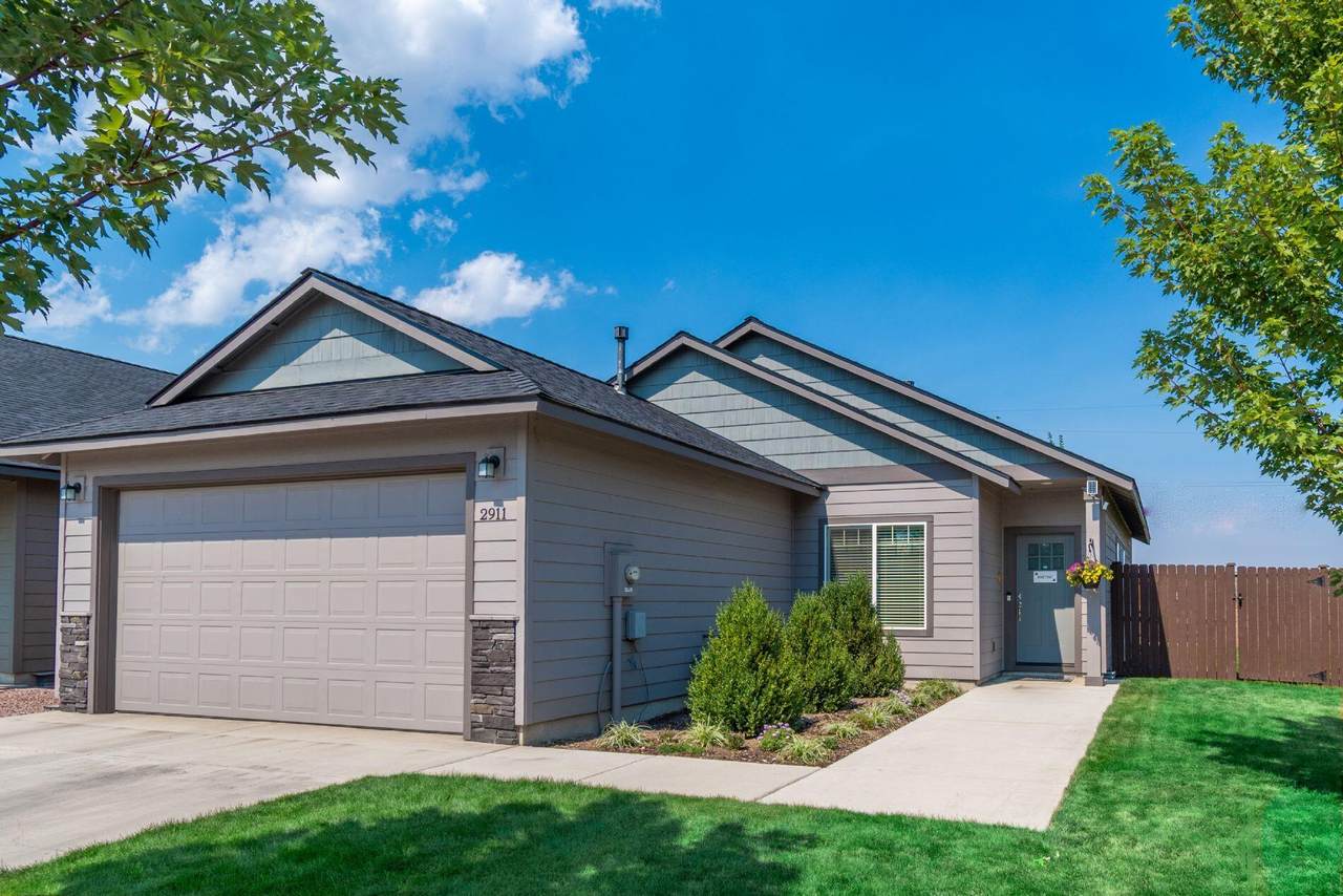 2911 Hemlock Lane - Photo 1