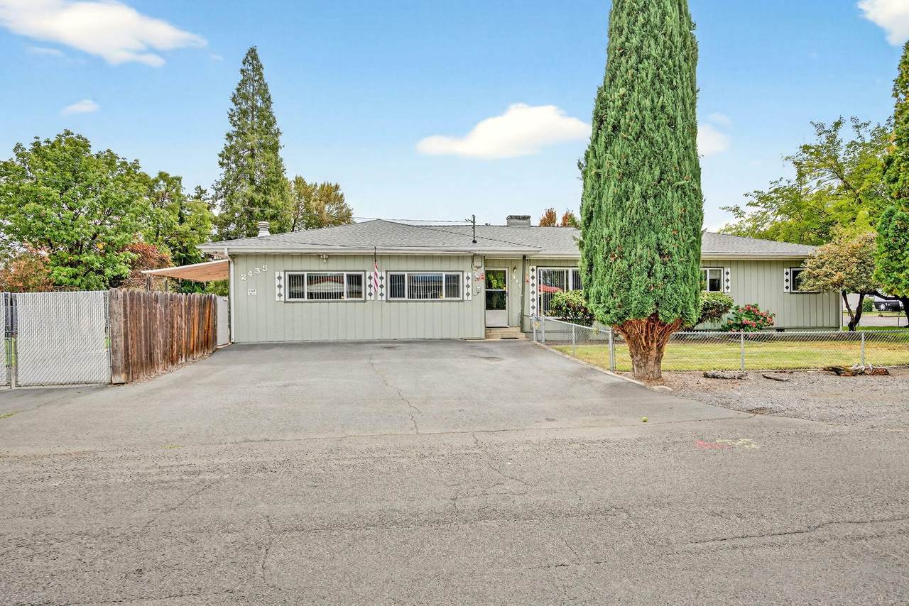 2435 Stearns Way - Photo 1