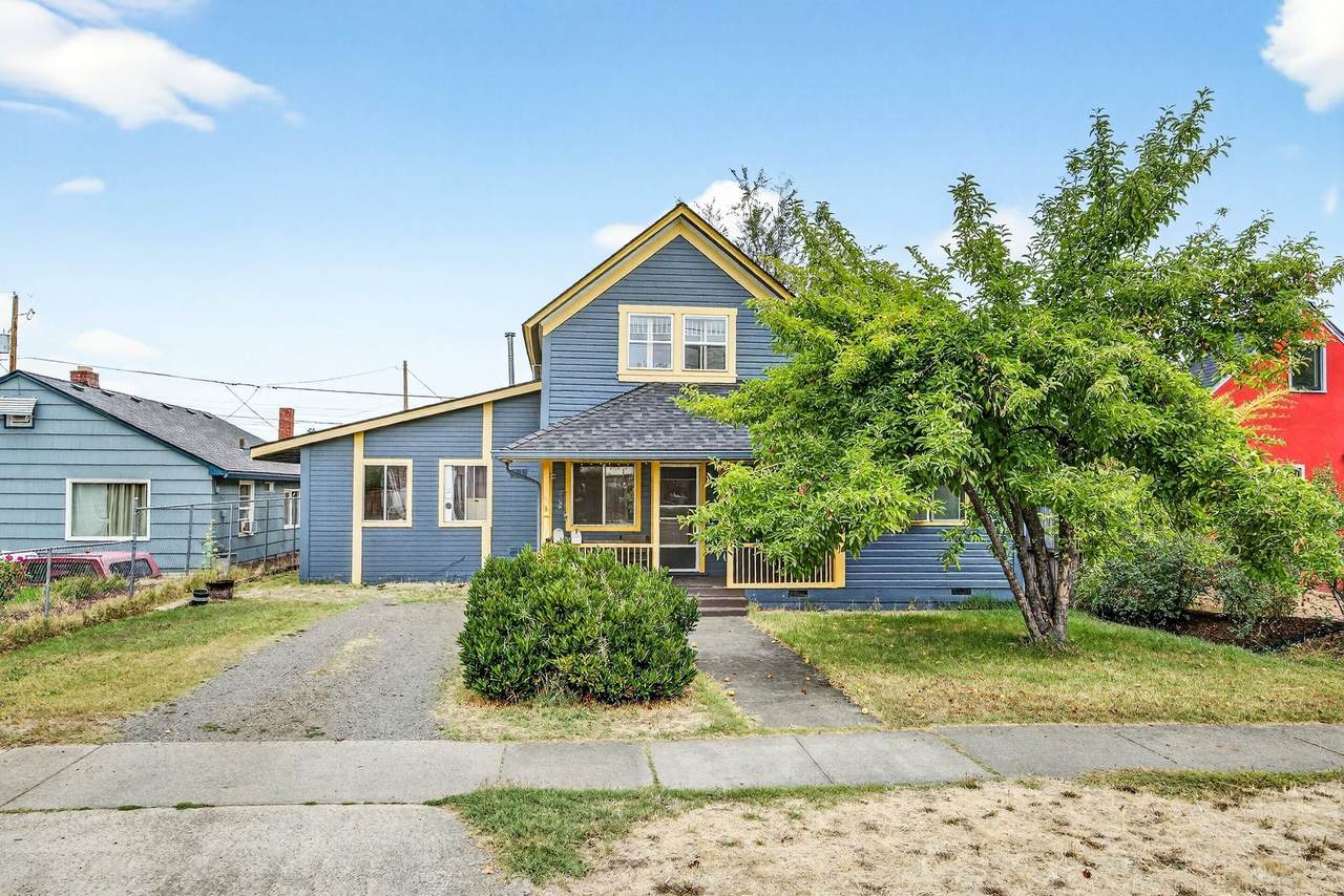 838 Dakota Avenue - Photo 1