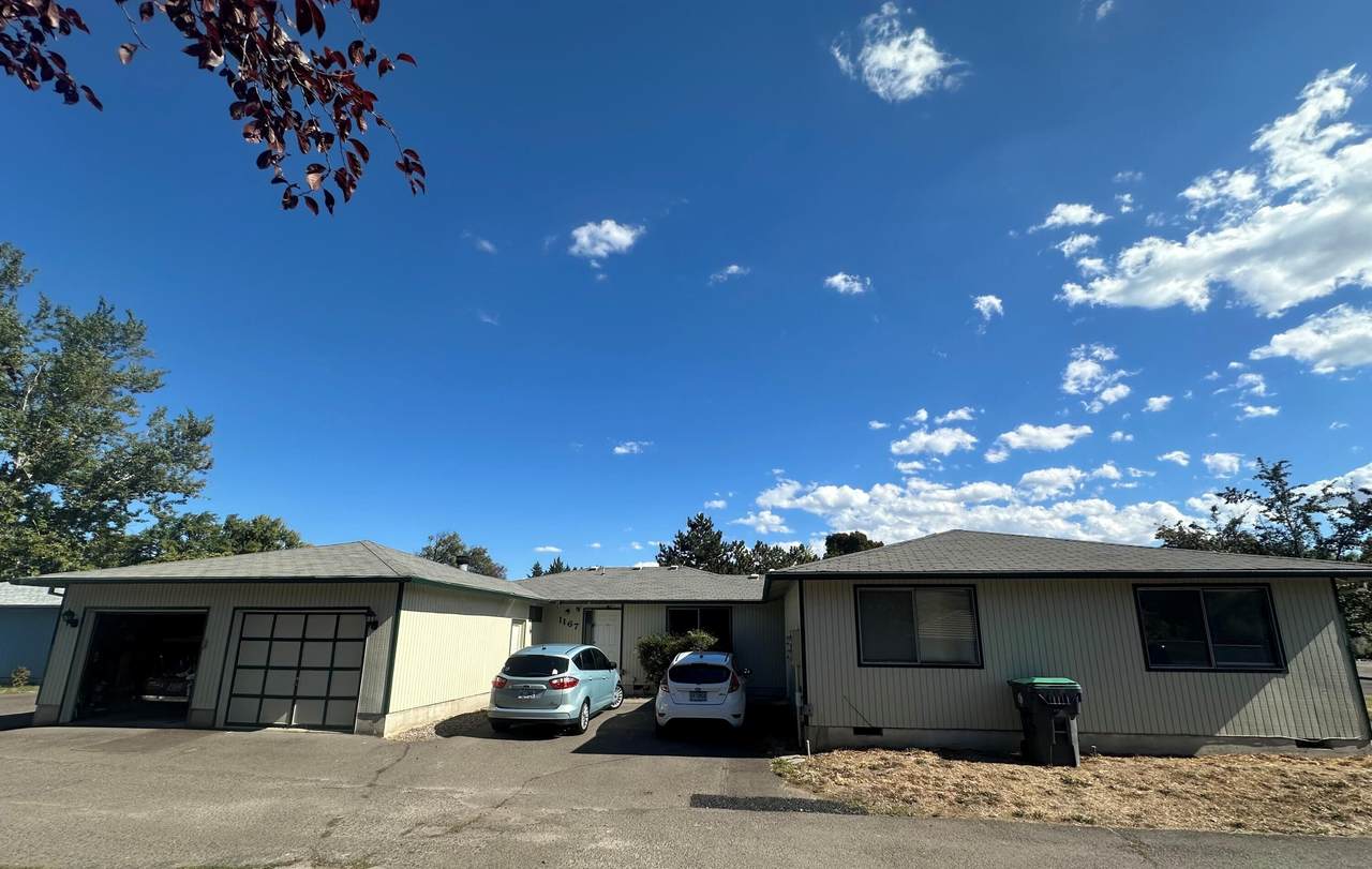 1167 Skeeters Lane - Photo 1