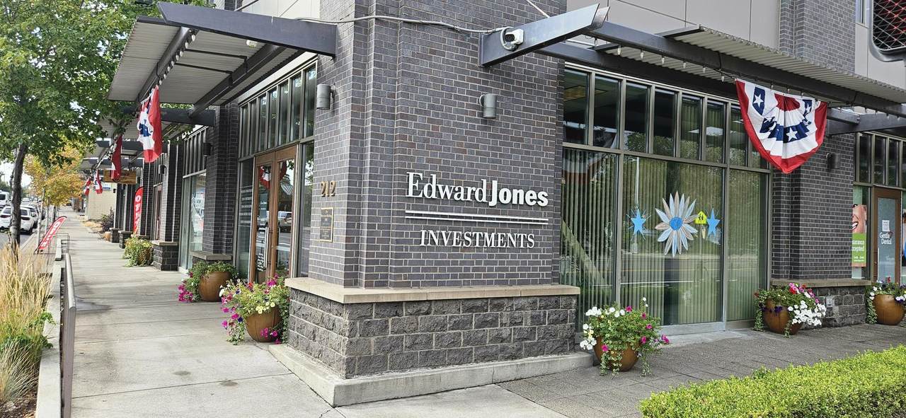 212 4th Street - Photo 1