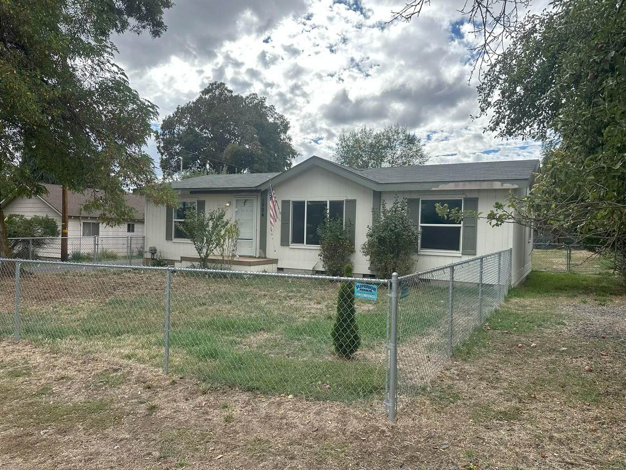 1904 Logan Street - Photo 1