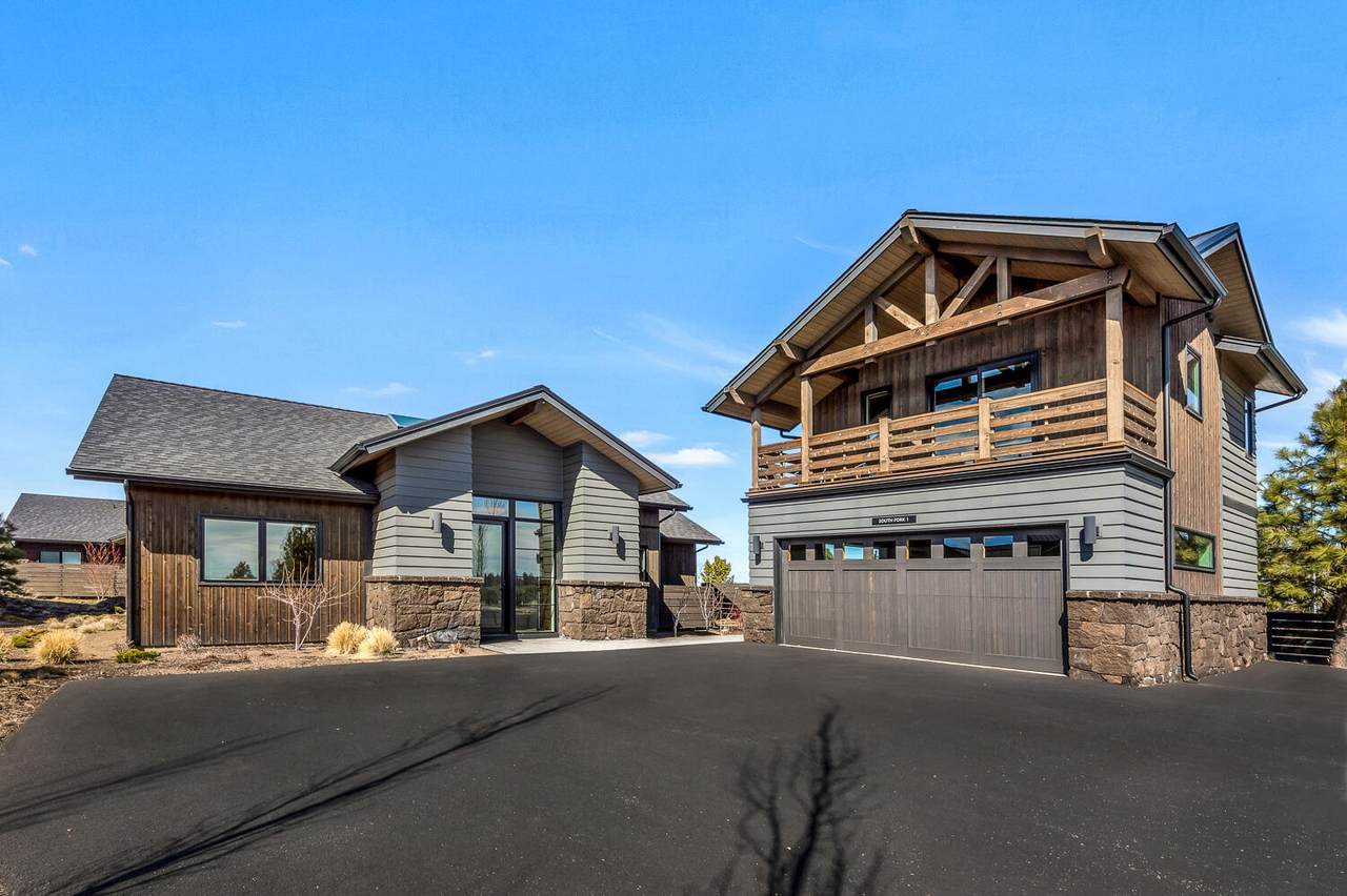 19110 Gateway Loop - Photo 1