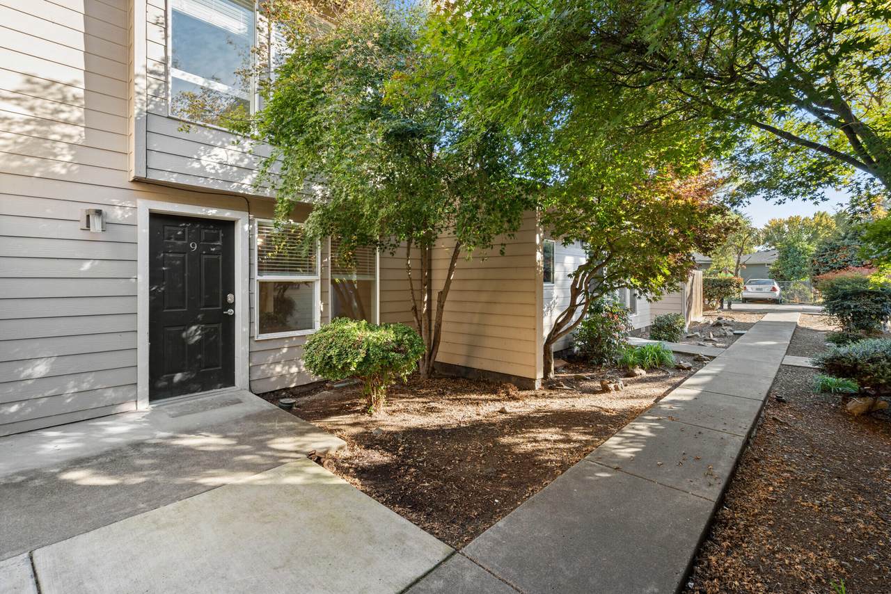 1800 Crater Lake Avenue - Photo 1