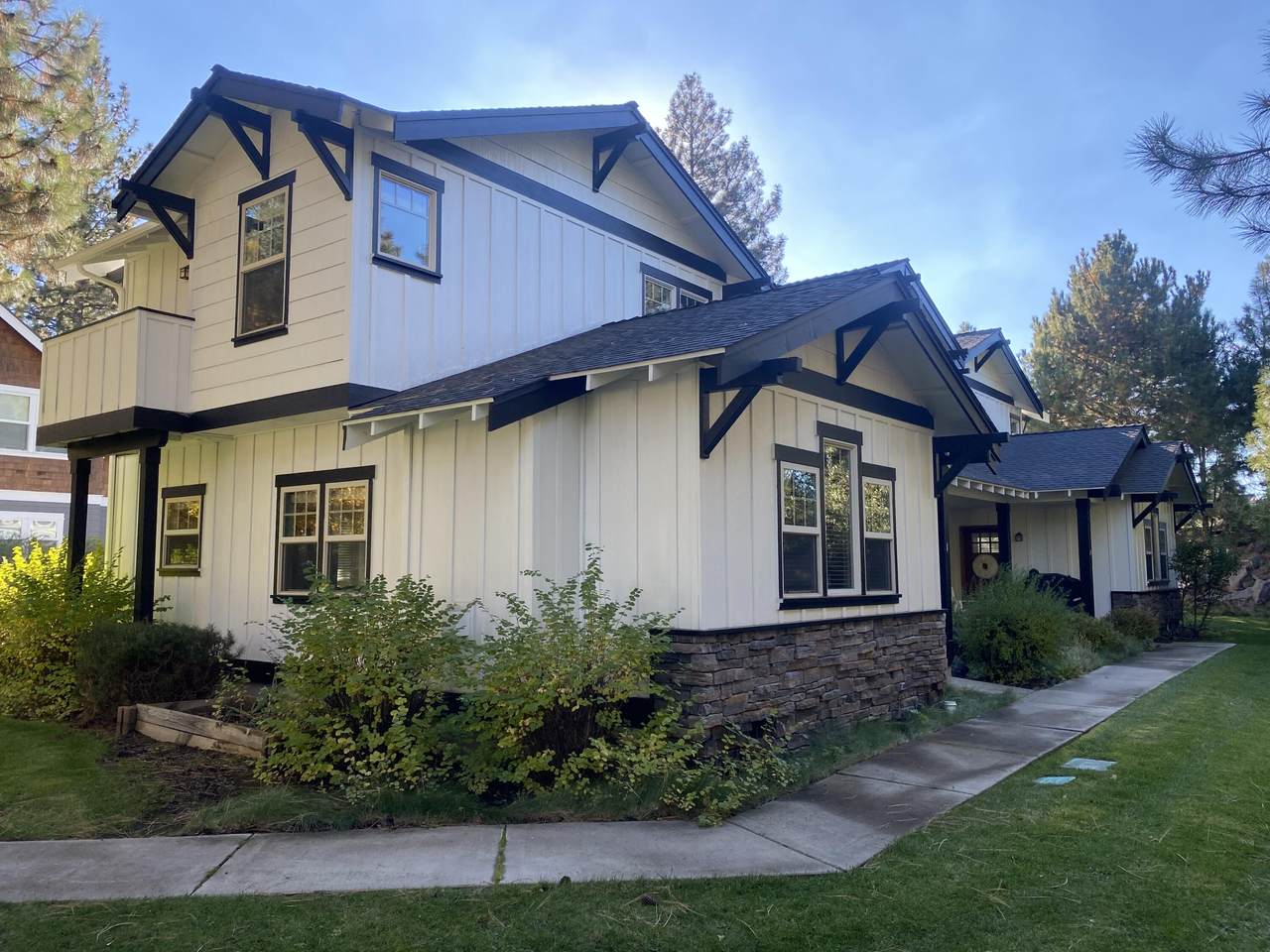 1399 Fort Clatsop Street - Photo 1