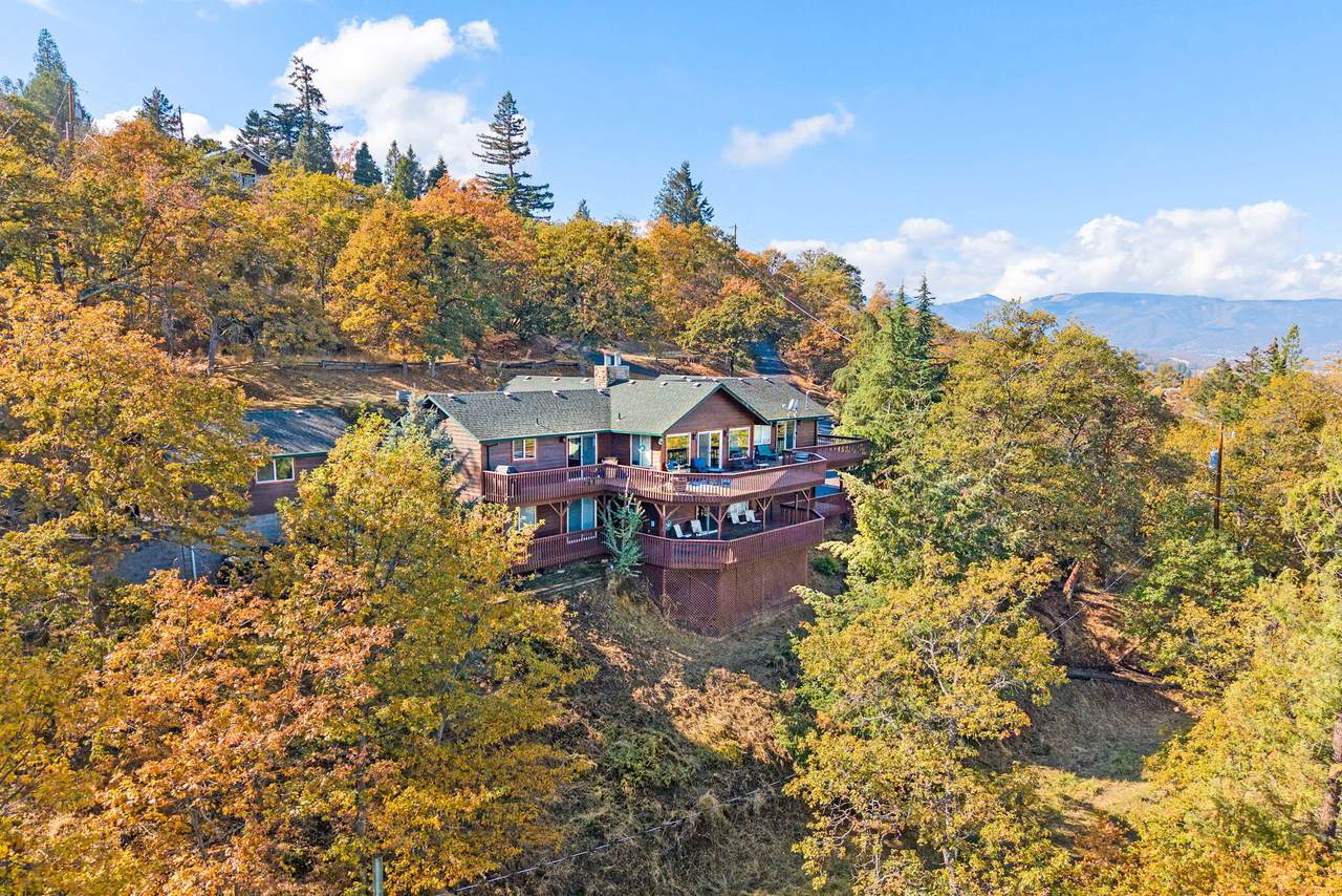 2070 Skyview Drive - Photo 1