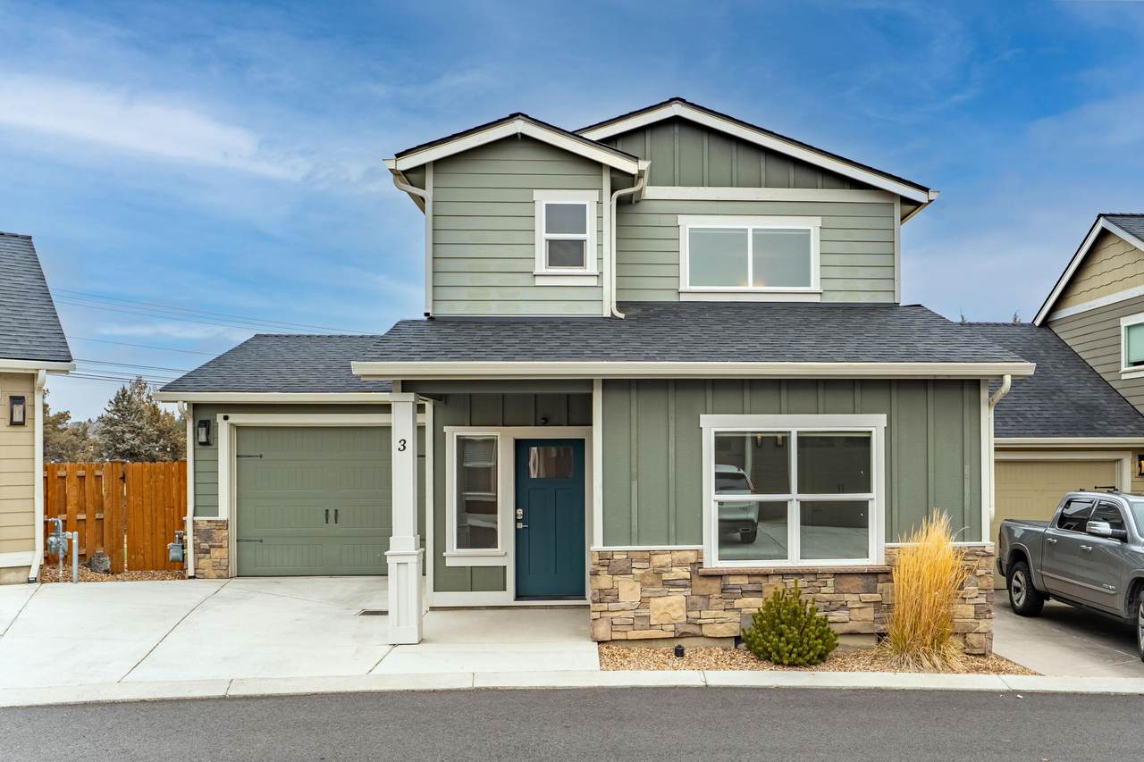 2755 Greens Boulevard - Photo 1