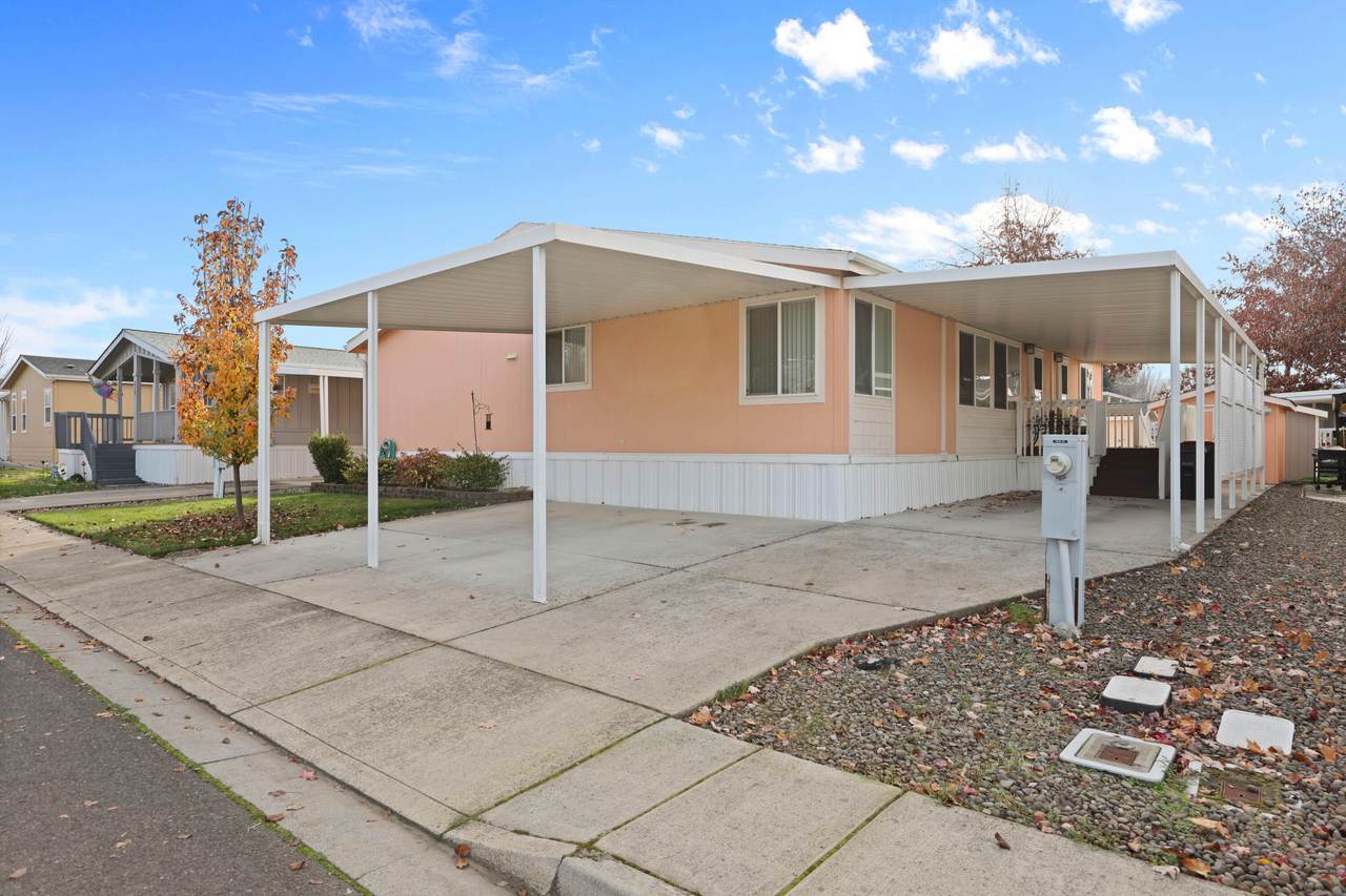 10 E South Stage Rd. - Photo 1