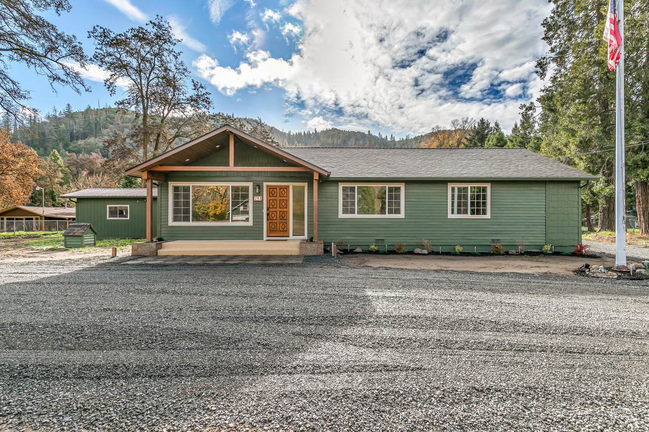 753 Rogue River Highway - Photo 1