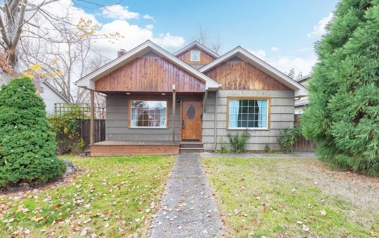 418 11th Street - Photo 1