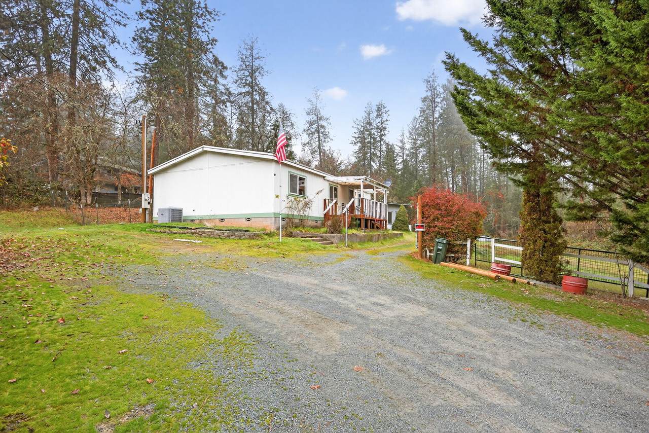 218 Hessar Street - Photo 1