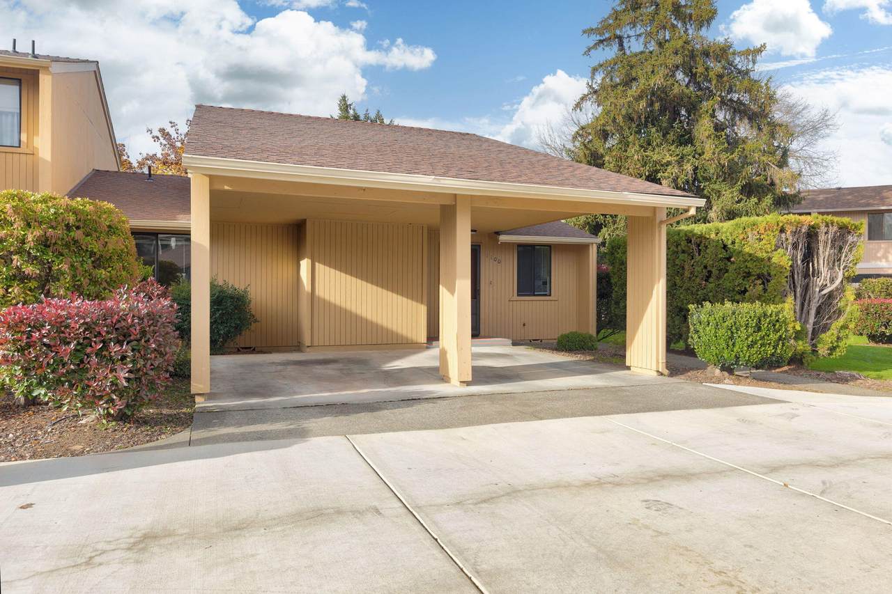 1100 Excalibur Drive - Photo 1