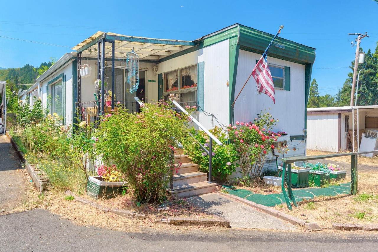 7001 Rogue River Highway - Photo 1