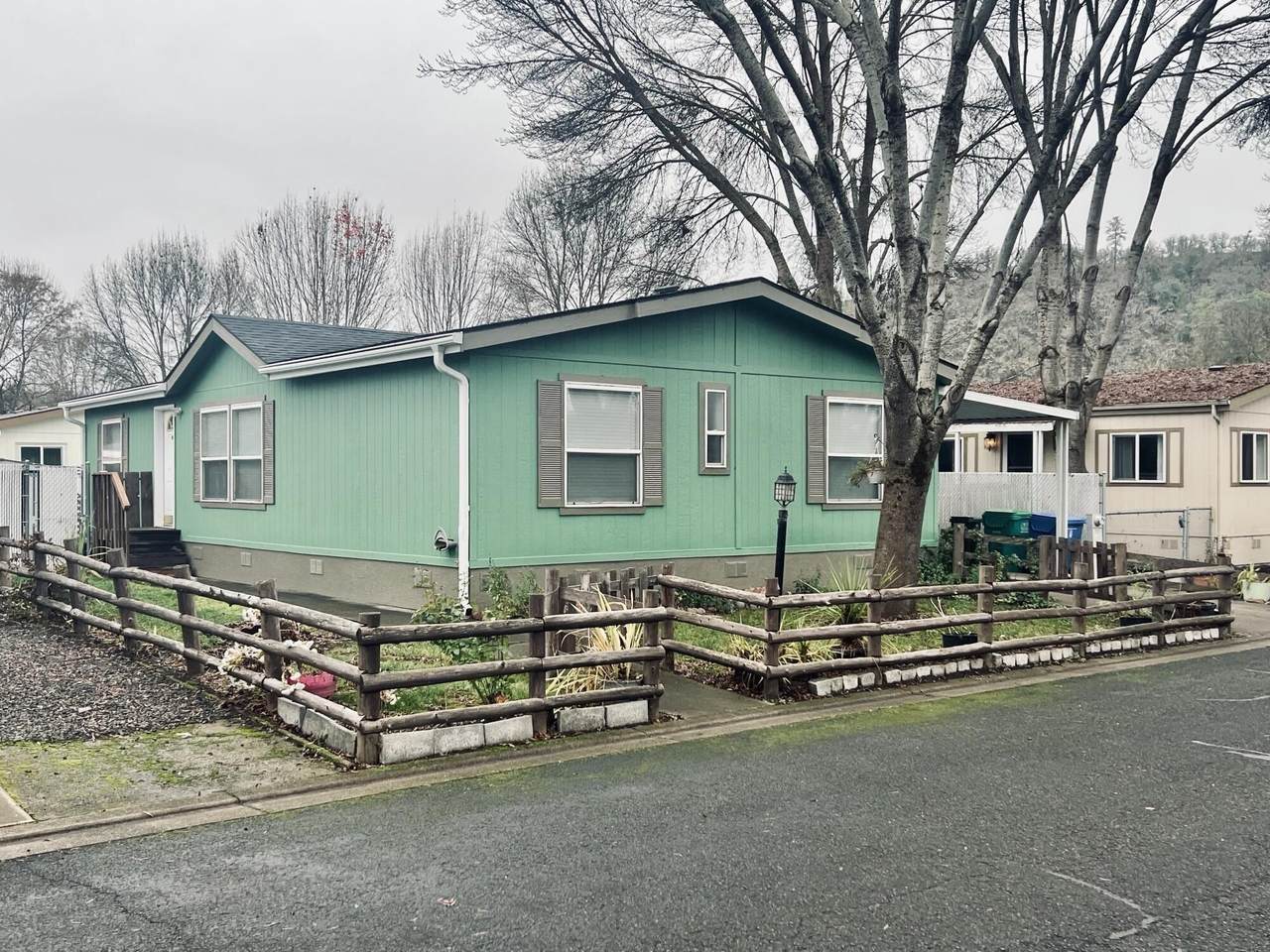 633 Archwood Drive - Photo 1