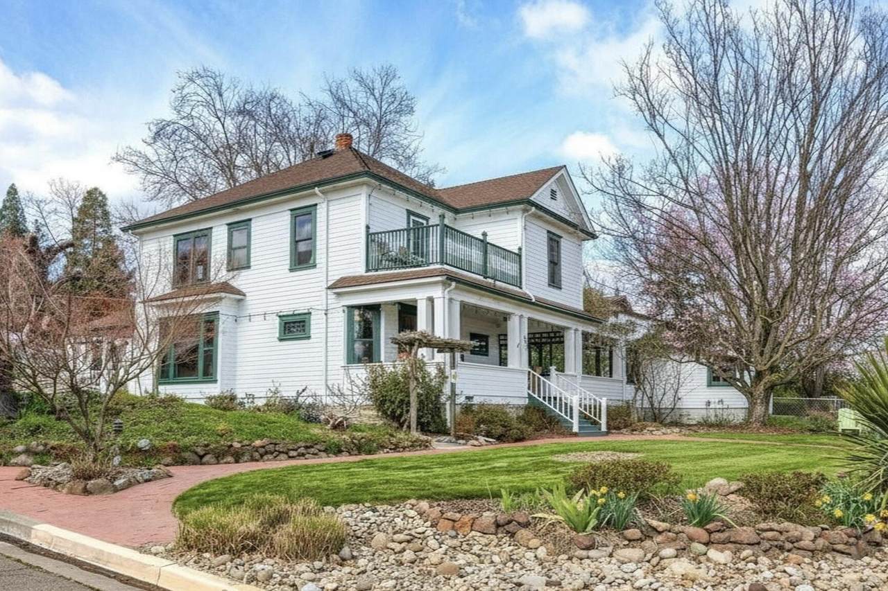 451 Main Street - Photo 1