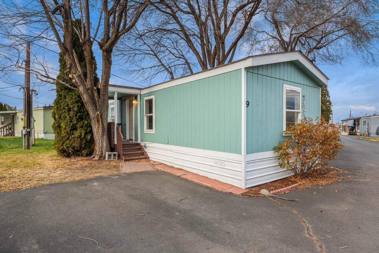 8045 Hwy 97 - Photo 1