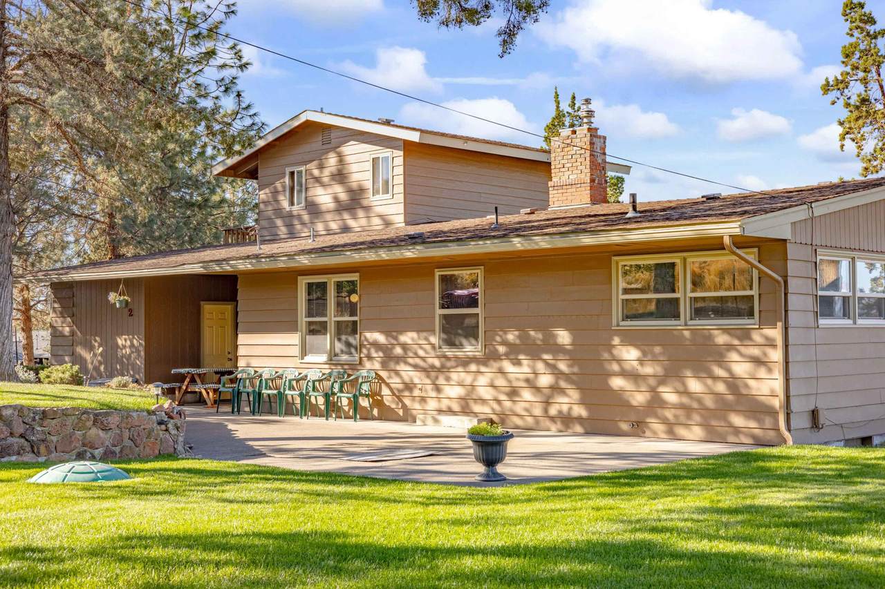 402 Claremont Drive - Photo 1