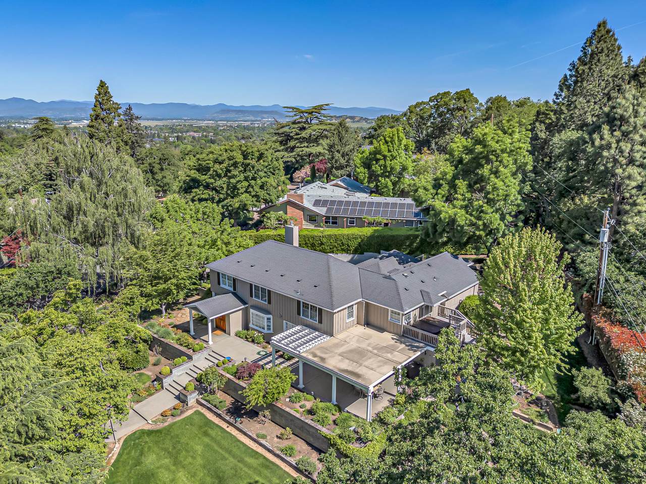 218 Saginaw Drive - Photo 1