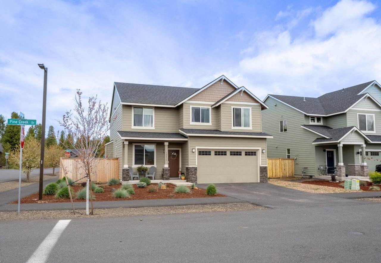 16496 Pine Creek Dr - Photo 1