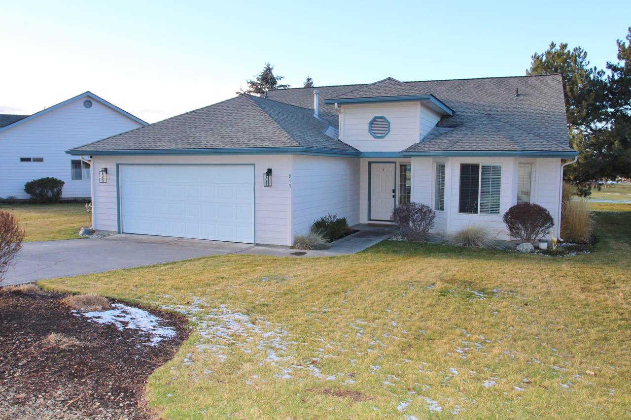 945 Hanks Street - Photo 1