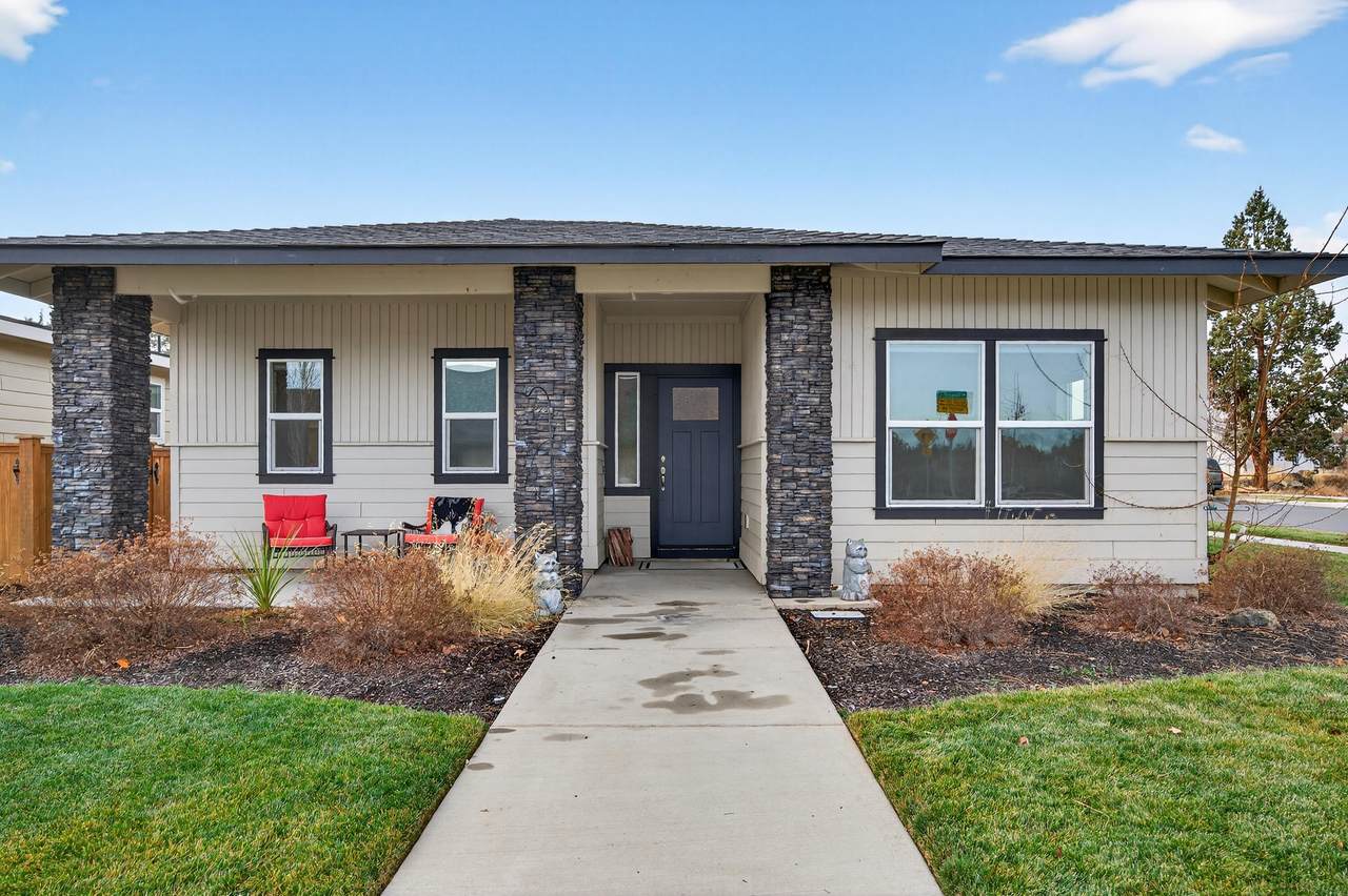 559 Rimrock Court - Photo 1