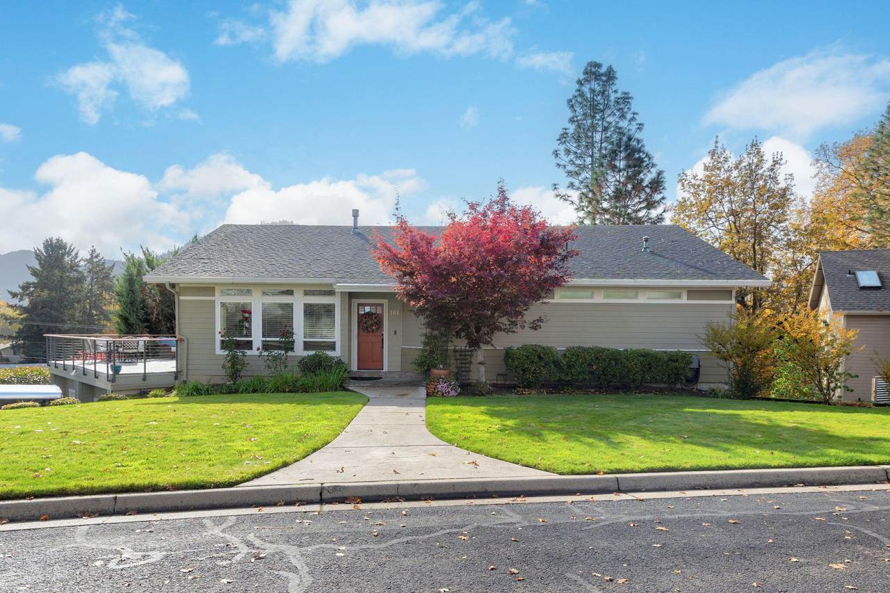 101 Cedar Ridge Terrace - Photo 1