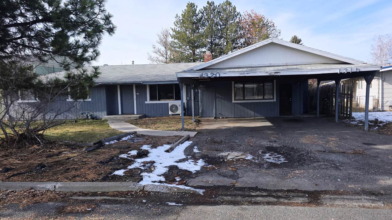 1320 Summers Lane - Photo 1