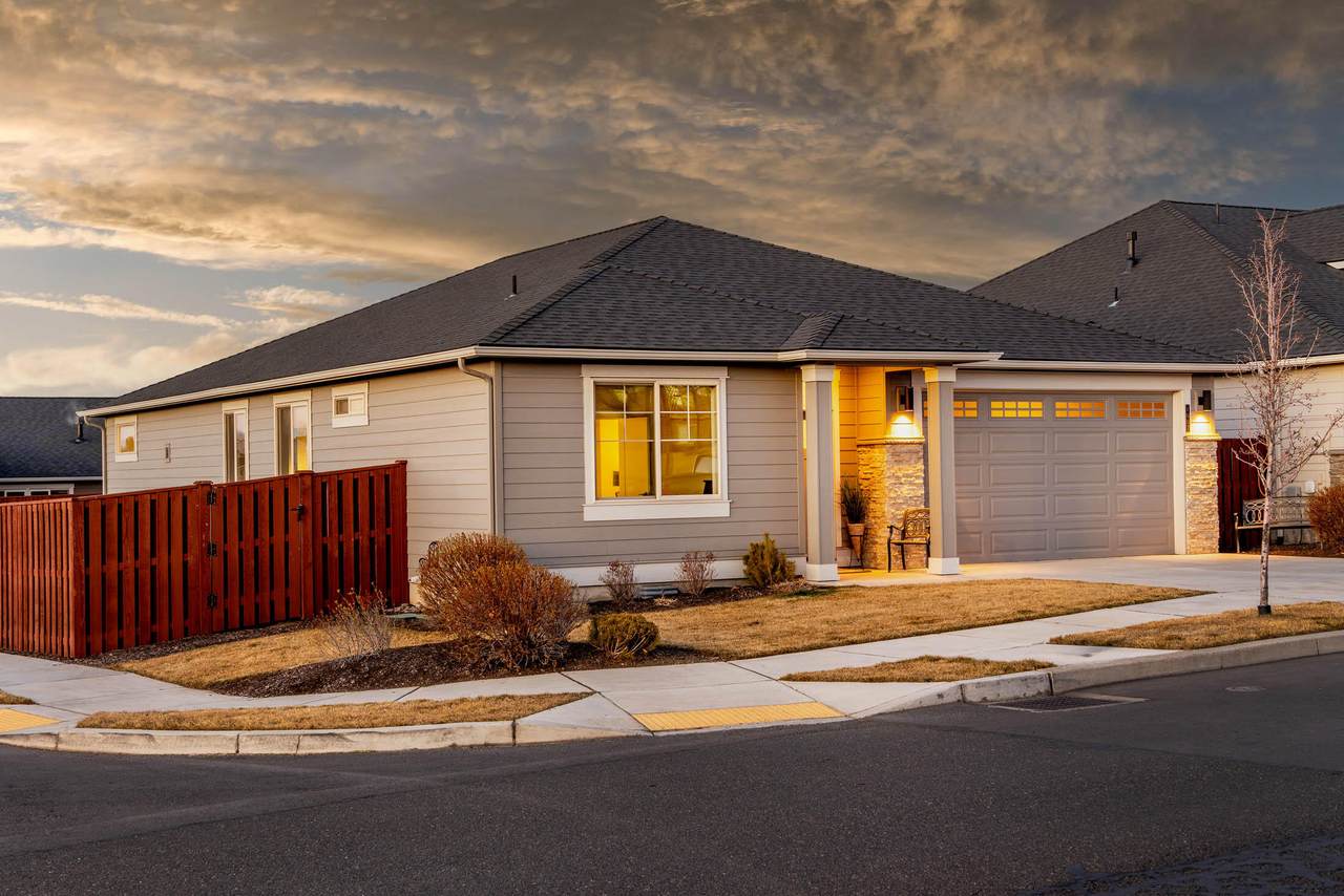 1007 Hudspeth Circle - Photo 1