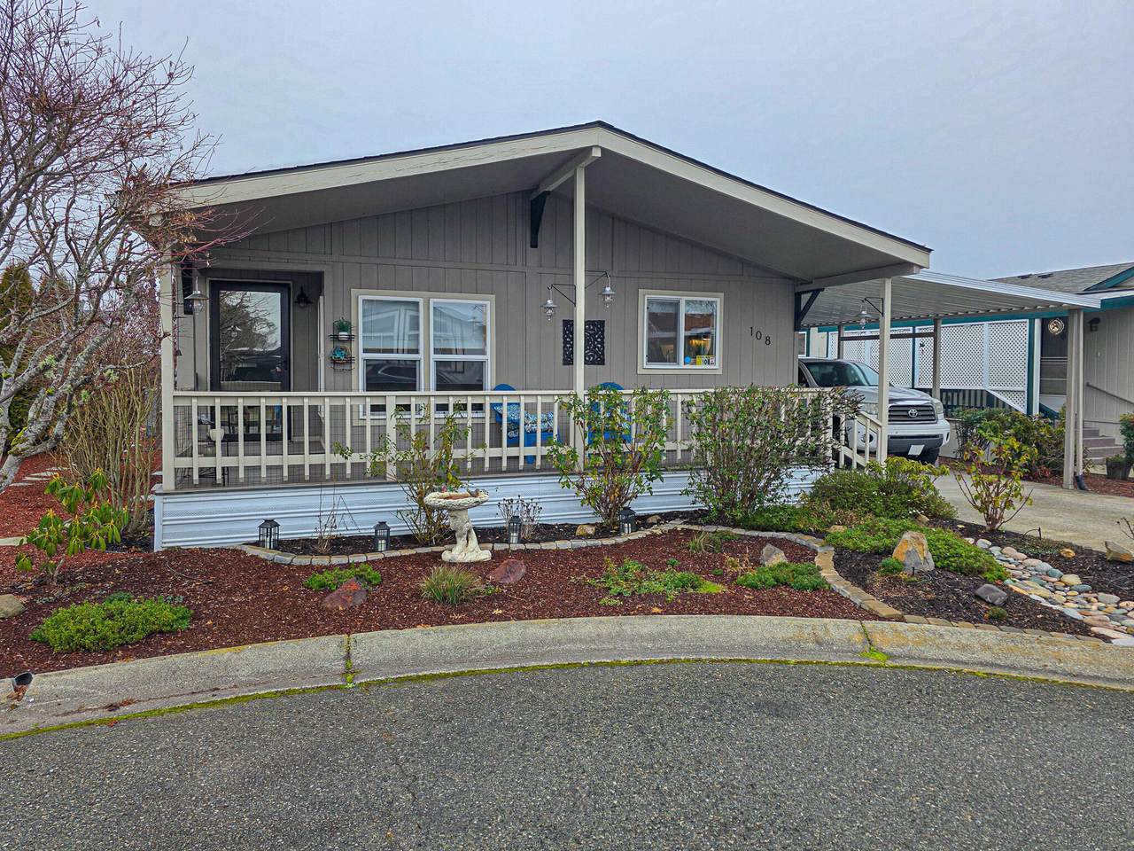 108 Whispering Willow Drive - Photo 1