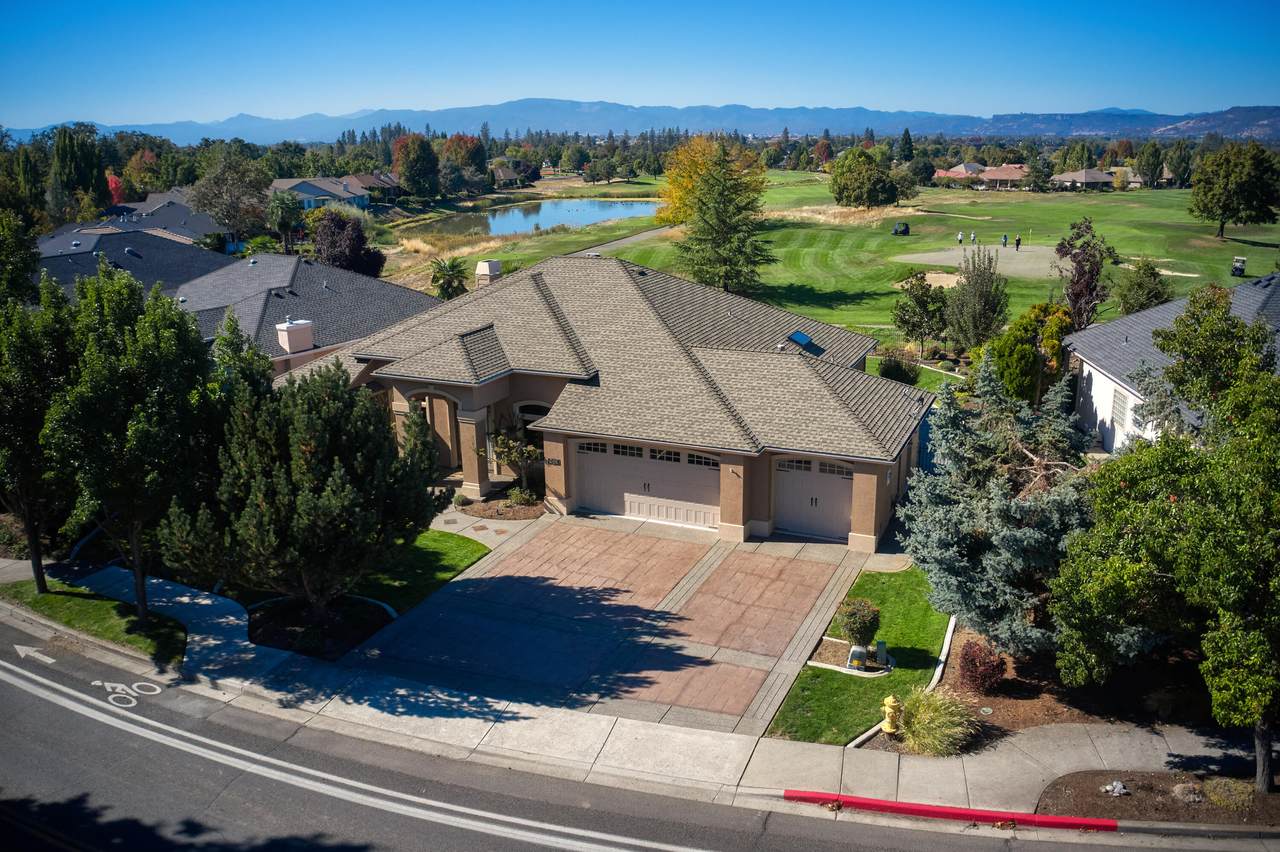 384 Robert Trent Jones Boulevard - Photo 1