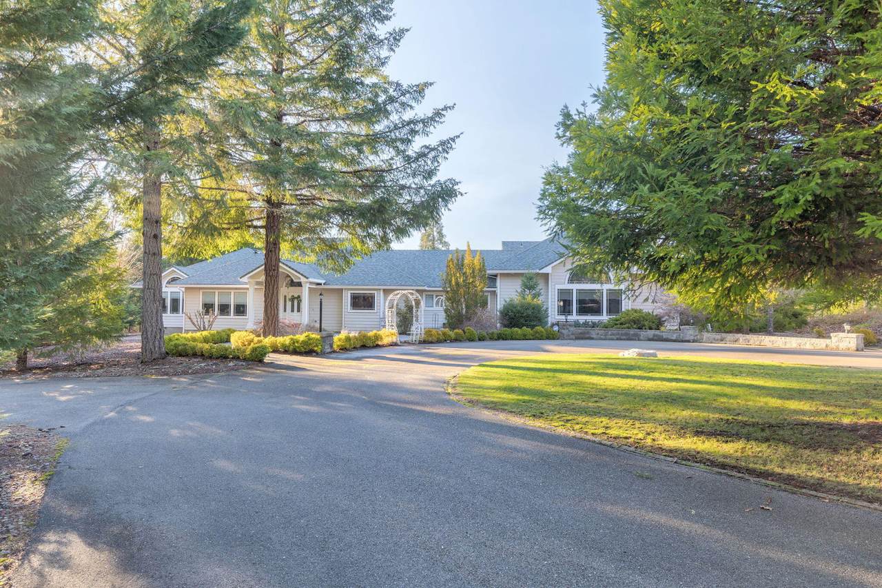 353 Hixson Drive - Photo 1