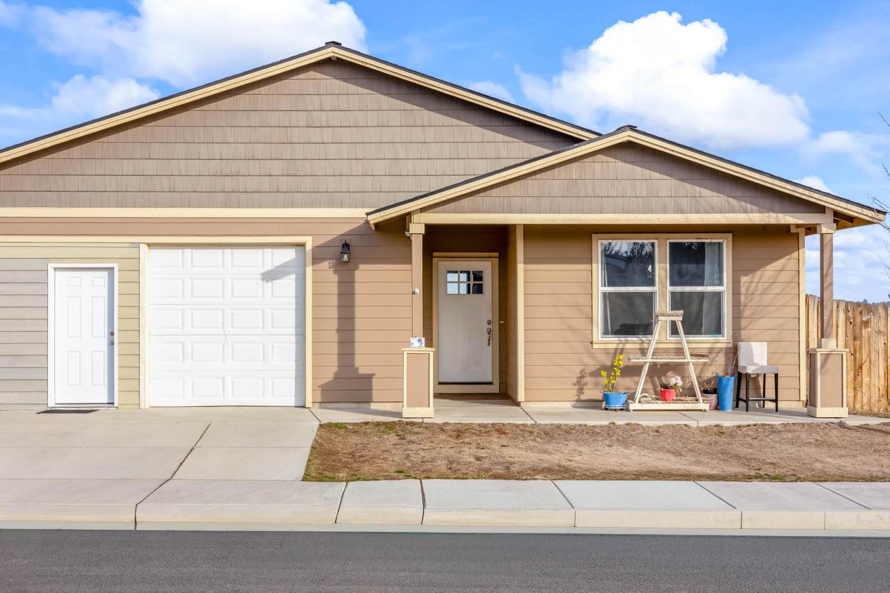 539 Leisek Way - Photo 1